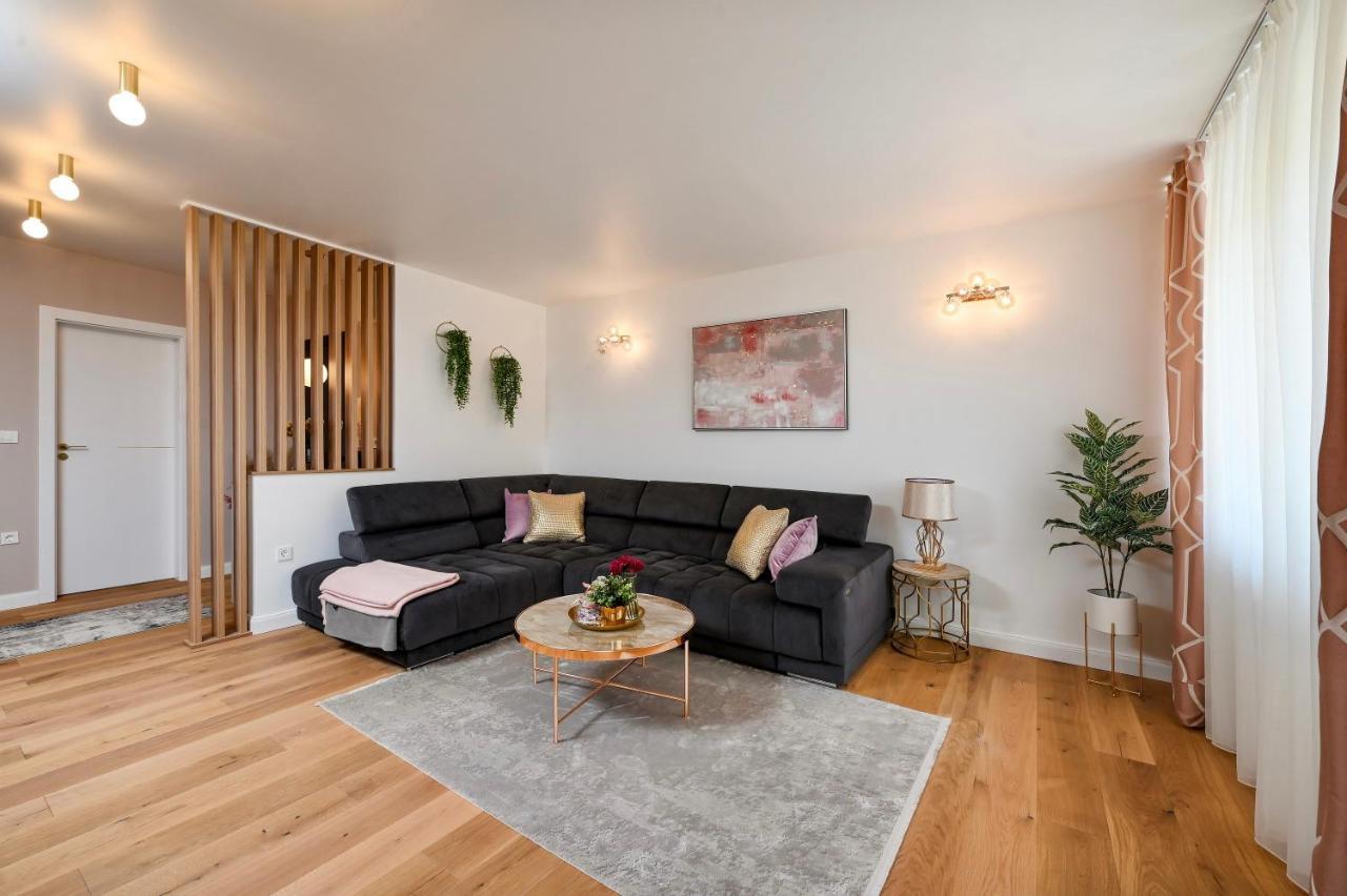 S Design Apartment Zadar Buitenkant foto